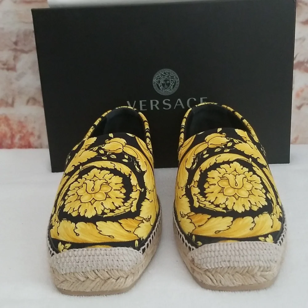 New Versace Barocco-Print Canvas Espadrilles - Picture 2 of 10